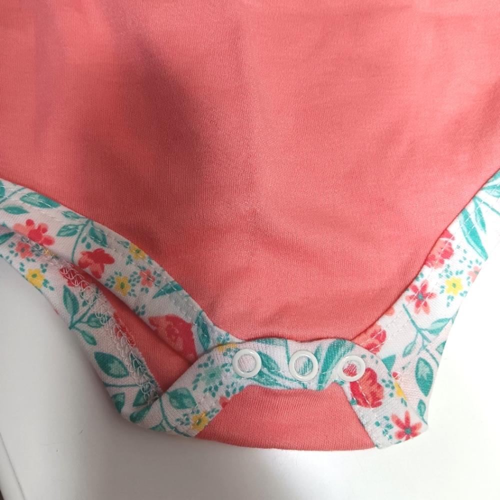 Nicole Miller New York Peach Spring Floral Onesie 0/3 Months NWT! - Picture 8 of 9